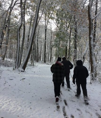 wi-three hikers on snowy trail IMG_5181